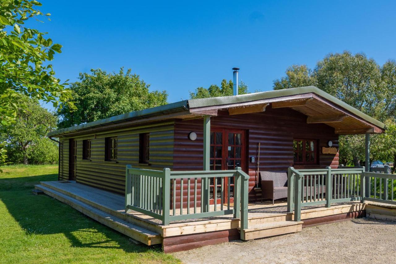 Wall Eden Farm - Luxury Log Cabins And Glamping Хайбридж Екстериор снимка