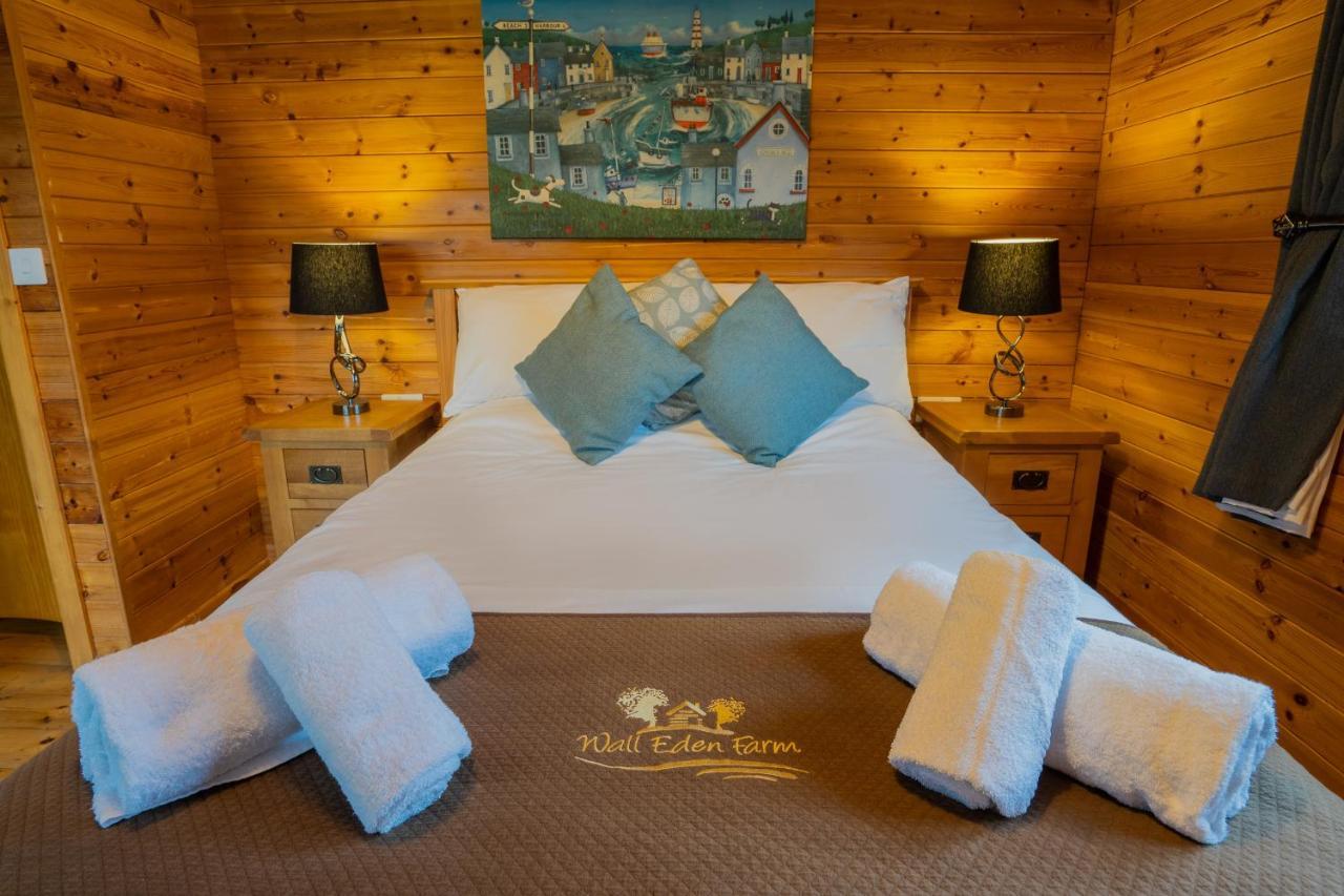 Wall Eden Farm - Luxury Log Cabins And Glamping Хайбридж Екстериор снимка