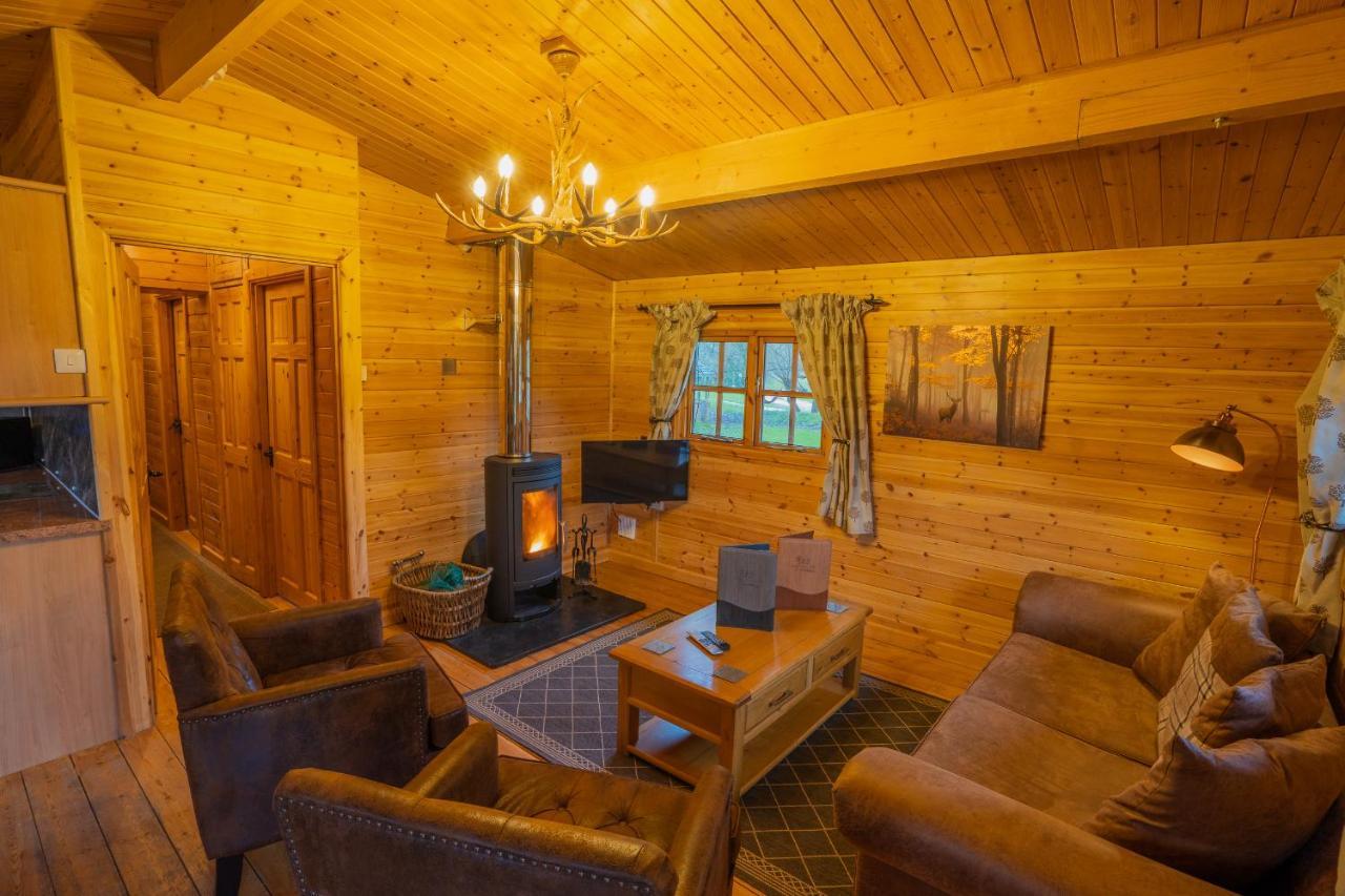 Wall Eden Farm - Luxury Log Cabins And Glamping Хайбридж Екстериор снимка