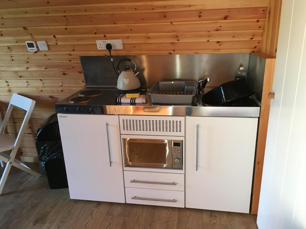 Wall Eden Farm - Luxury Log Cabins And Glamping Хайбридж Екстериор снимка
