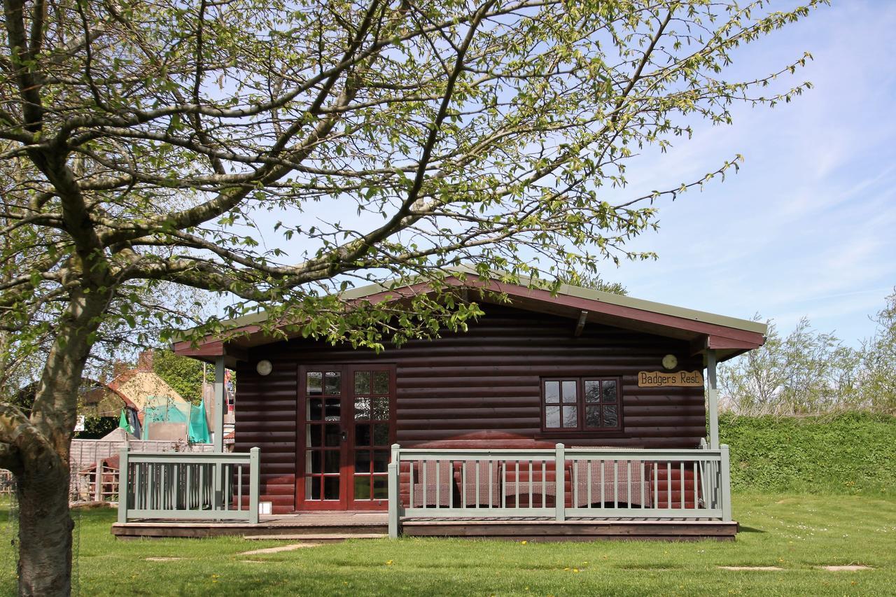 Wall Eden Farm - Luxury Log Cabins And Glamping Хайбридж Екстериор снимка